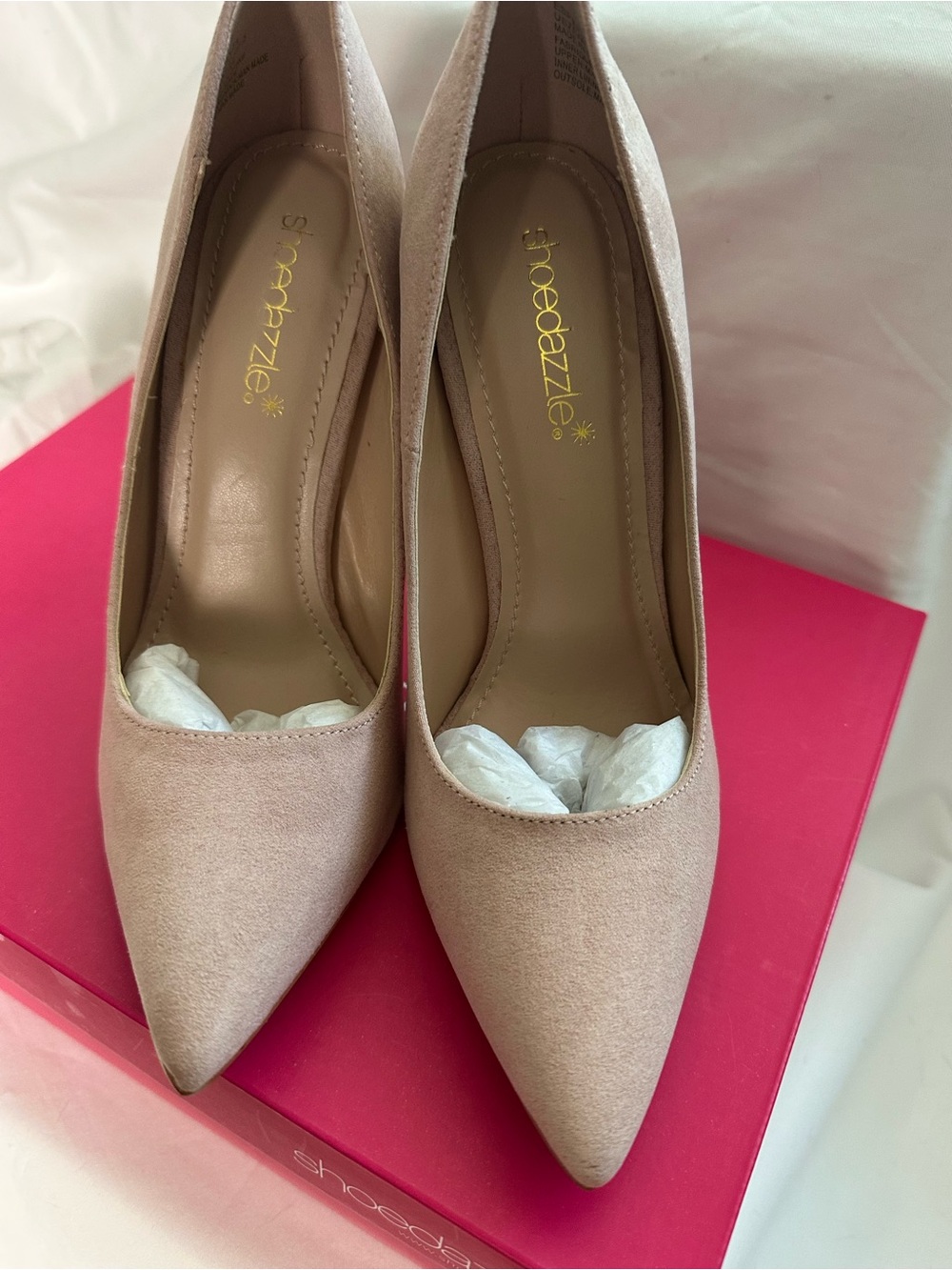 Shoedazzle Blush Pink Faux Suede Pumps Gold Leaf Heel Size 7 NIB